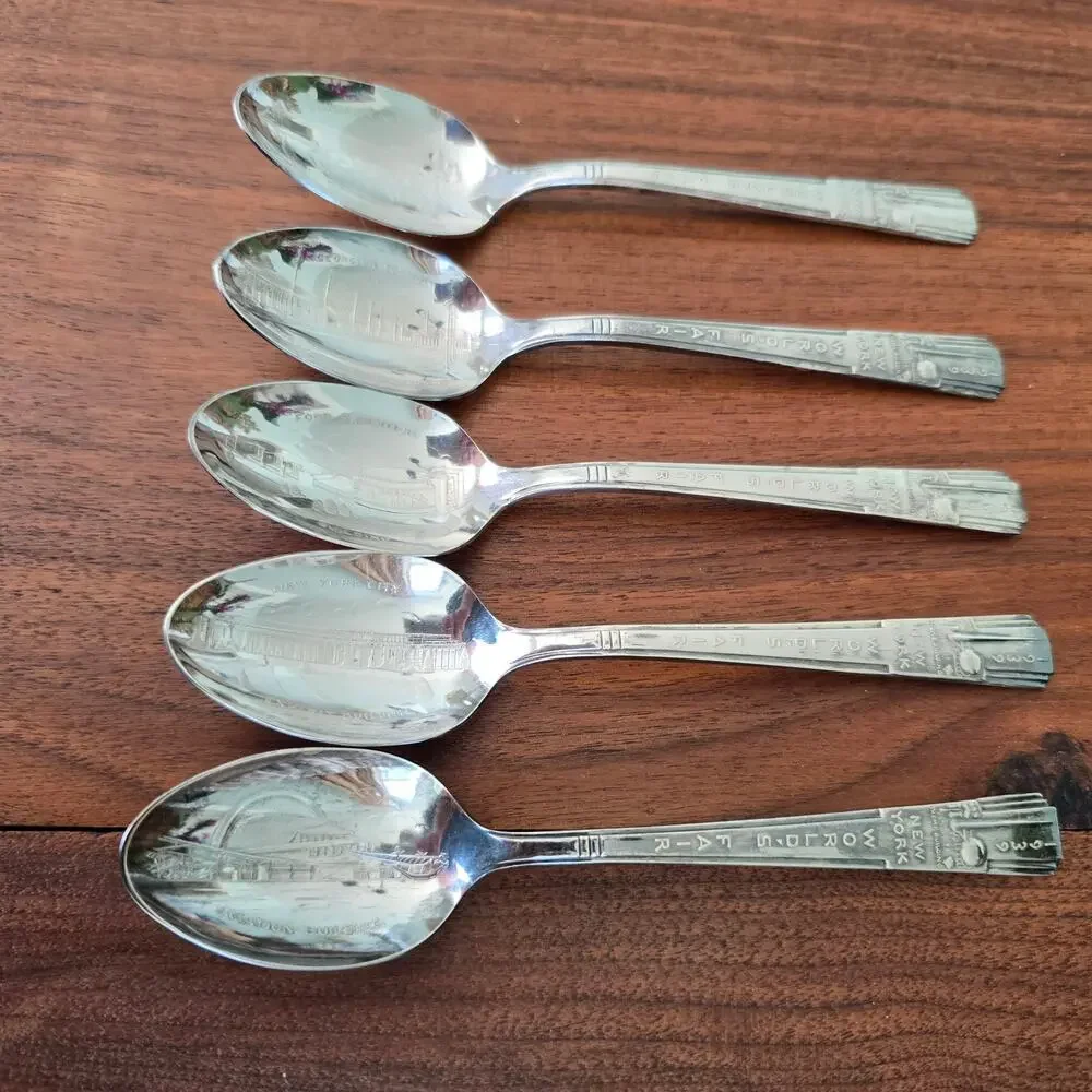 VTG WM Rogers 1939 New York Worlds Fair Spoons Silver Plate Pavillions Souvenir